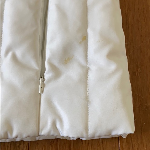 Kenneth Cole Reaction White Down Feather Vest - Picture 5 of 6